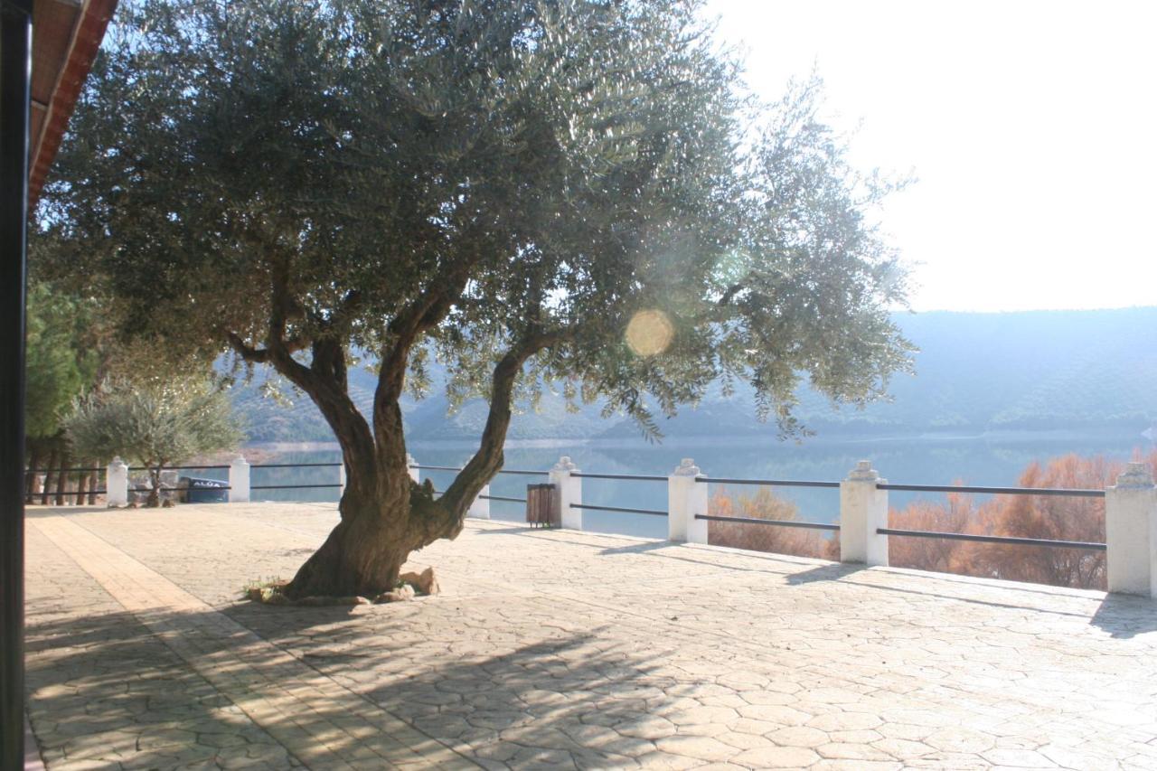 Centro De Ocio Alua Casa Rural Iznajar Lago De Andalucia Exteriör bild