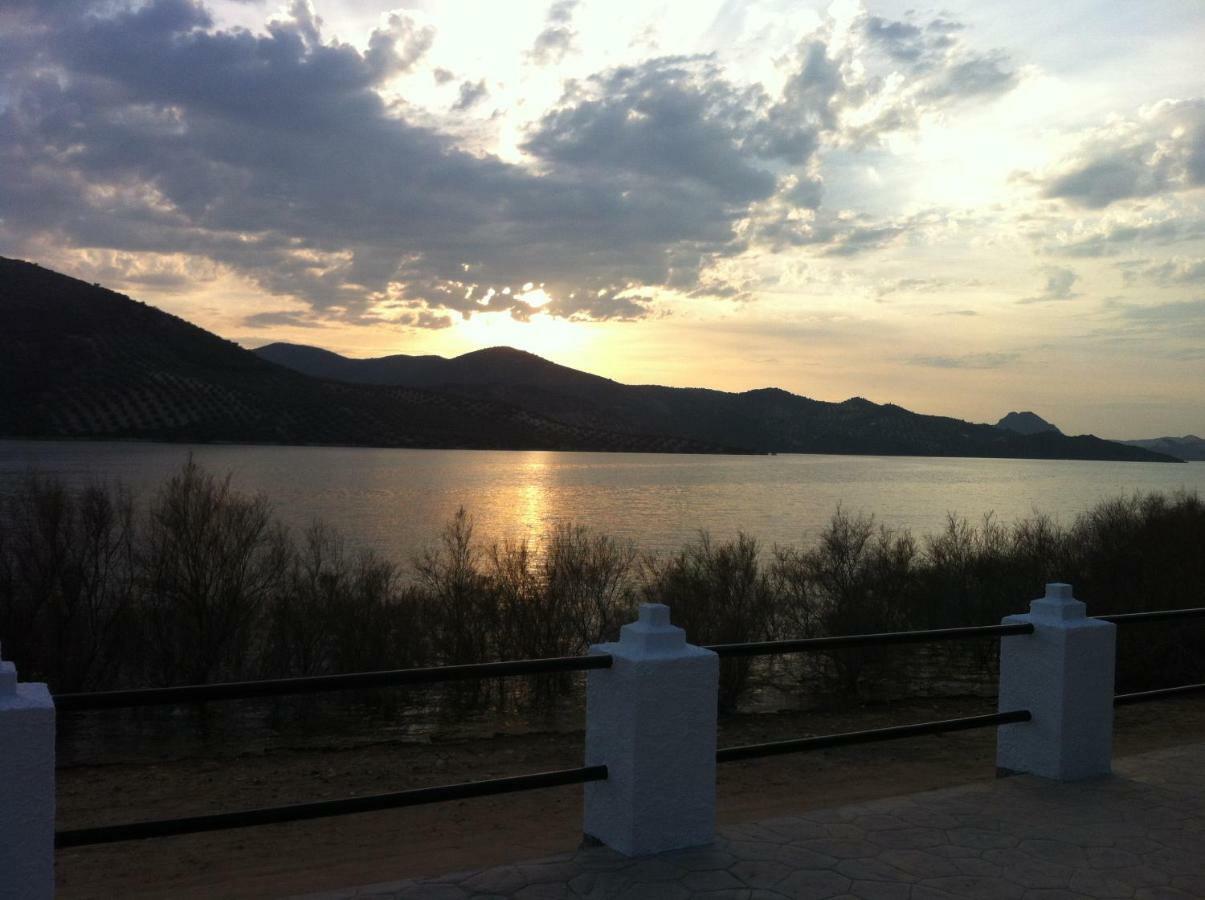 Centro De Ocio Alua Casa Rural Iznajar Lago De Andalucia Exteriör bild